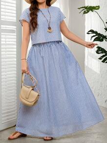 SHEIN LUNE 2 件大码女式条纹圆领短袖衬衫和口袋裙套装夏季春季女装波西米亚风度假装两件套夏装商务休闲女士休闲套装 - 藍白色 - 查看 5