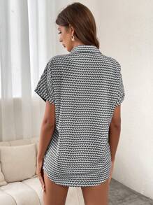 SHEIN Frenchy 女士休闲前扣短袖上衣，简约日常穿着 - 淺灰色 - 查看 2