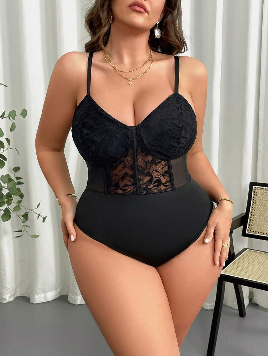 SHEIN Privé Plus Size Lace Patchwork Spaghetti Strap Camisole Bodysuit With Fishbone Decor - Black - View 1