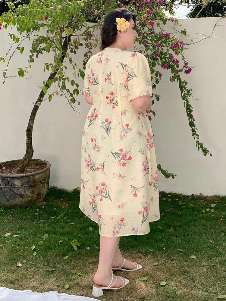 Dazy Plus Plus Size Round Neck Short Puff Sleeve Midi Dress With All Over Floral Print Party Women Dresses Milkmaid Dress Sundress Vacation Outfits Women