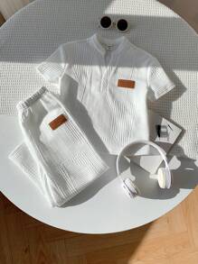 SHEIN Leap Crew 2 sztuki/zestaw dla chłopców, koszula z krótkim rękawem i nadrukiem w serek, swobodny strój, odpowiedni do codziennego noszenia - Biały - Zobacz 6