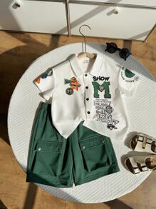 SHEIN 2 件装 年轻男孩休闲运动学院风文艺复古街头宽松涂鸦翻领衬衫和工装短裤套装 适合年轻男孩服装 年轻男孩服装 返校男孩套装 适合生日派对、晚会、表演、婚礼、洗礼、开幕式 适合服装 适合日常使用 适合上学 适合旅行 适合运动 适合春夏季