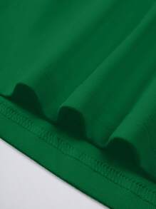 Manfinity Hypemode 男士修身休闲 T 恤，简约时尚，适合日常穿着 - 墨綠色 - 查看 3