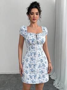 Chiquease 女式短袖前系带印花短款优雅连衣裙