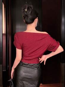 DAZY 女士休闲斜肩短袖上衣，亮片露脐上衣 - 酒紅色 - 查看 2