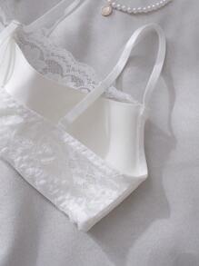 对比色蕾丝文胸内衣