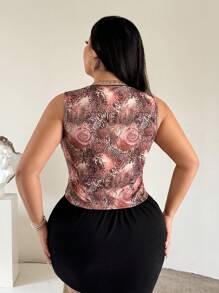 SHEIN SXY Plus Size Women Sexy Skin-Tight Cropped Top With Allover Leopard Rose Print,Suitable For Everyday Wear,Festival,Date Night,Birthday,Bachelorette Party,Wedding,Elegant,Casual,Shopping, Streetwear,Going Out,Easy To Match&Looks Slim,Accent Your Body,Flatter The Figure