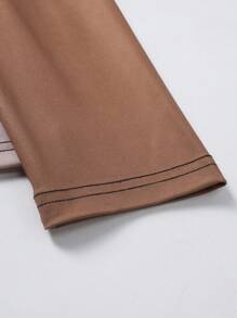 Manfinity Homme Men's Mature Casual INS Featuring A Hot-Selling Earthy Color Contrasting Button Placket Long Sleeve Polo Shirt. This Polo Shirt Showcases A Stylish Design With Earthy Tones And A Comfortable Fabric, Exuding A Sense Of Maturity And Fashion In Casual Tings. It's An Excellent Choice For Both Everyday Wear And Social Occasions.