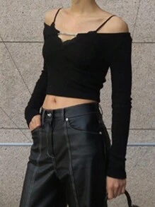 DAZY Camiseta corta de estilo callejero con tirantes, ajustada y de manga corta para mujer, tops de manga larga para mujer - Negro - Ver 2