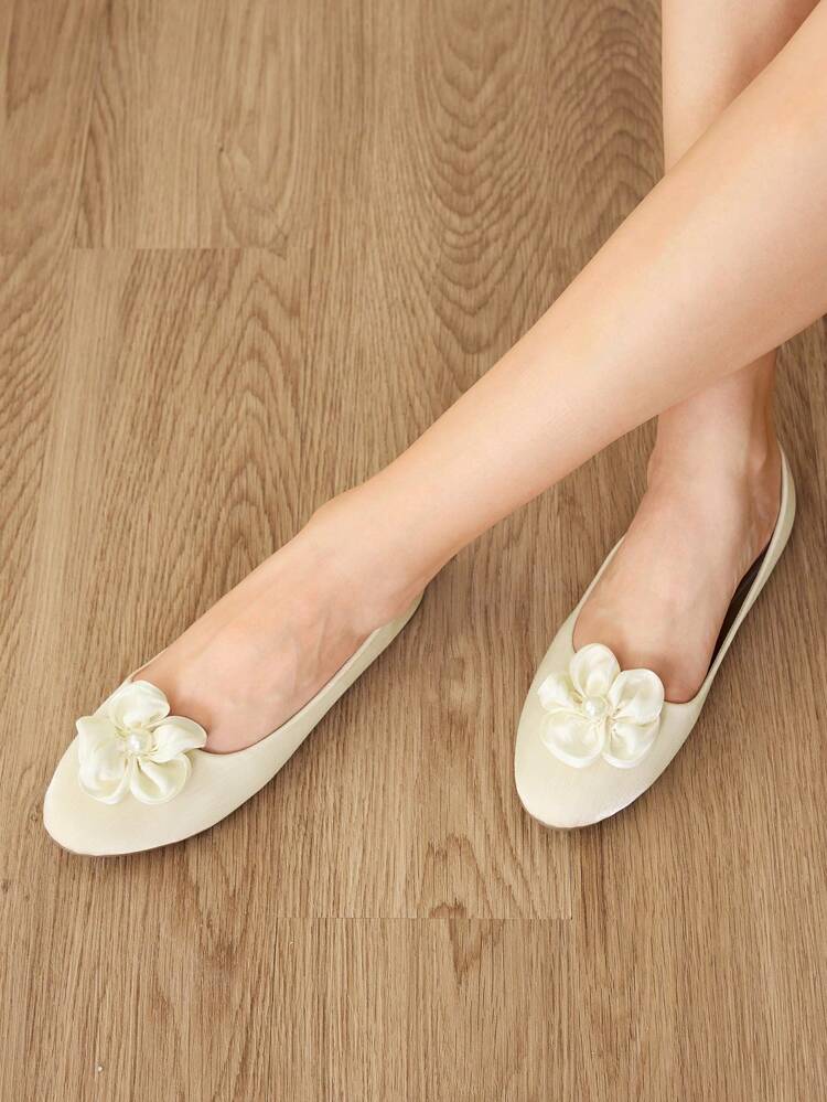 CUCCOO HITCHD Apricot Floral Print Round Toe Flat Shoes For Women, Cute & Elegant For Commuting, Dating, Wedding, Office, Formal Events