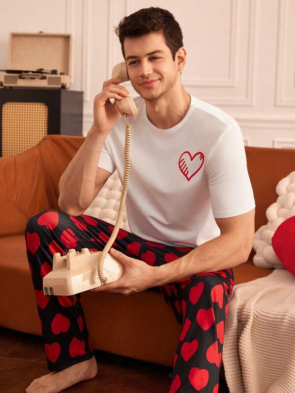 Happy Jammies Men's Round Neck Short Sleeve Printed Casual T-Shirt And Pants Pajama Set