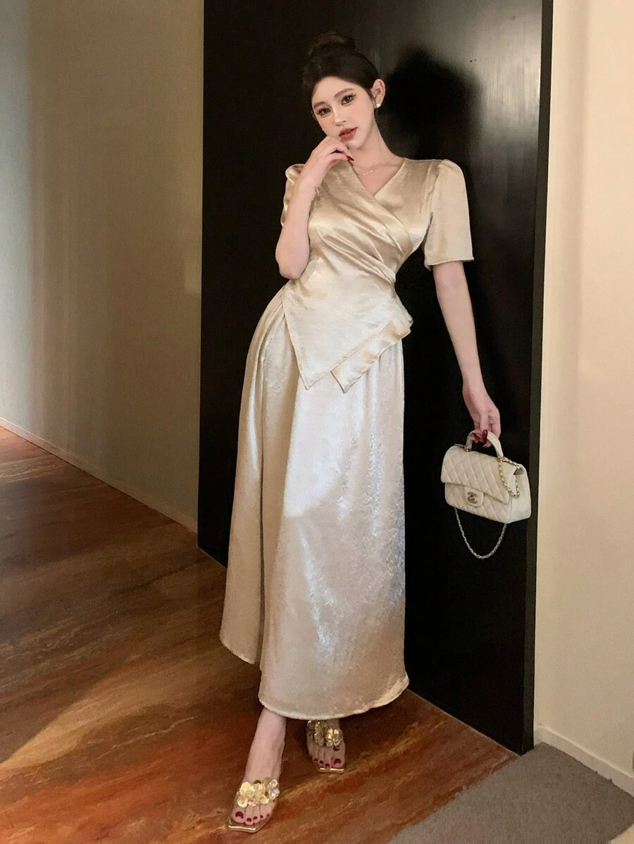 DAZY 女士醋酸纤维宽松交叉上衣和裙子 2 件套