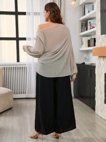 SHEIN Frenchy Plus Size Casual Elegante Escritório Modesto Ruche Chiffon Blusa Ombro Aberto e Perna Reta Solta Conjunto de Calça Casual - Multicolorido - Ver 2