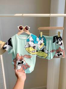 Set van 2 stuks met casual, comfortabele, stijlvolle T-shirts en shorts voor jongens met groot konijnenpatroon, geschikt voor het voorjaar en de zomer.
