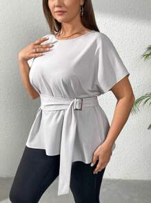 SHEIN Privé Plus Size Feminino X-Design Cintura Cinto Decoração Casual Deslocamento Ombro Caído Manga Curta Blusa, Elegante Roupa de Escritório, Primavera/Verão - Cinza - Ver 2