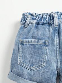 SHEIN Playful Pals 年轻女孩简约休闲百搭松紧腰卷边洗水牛仔短裤，浅蓝色 - 中等水洗藍 - 查看 4