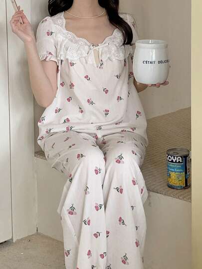 SHEIN 少女可爱简约碎花图案荷叶边短袖上衣和裤子睡衣套装，2 件套青少年睡衣套装