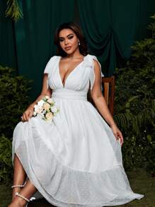 SHEIN Belle Plus Size New Elegant French Style Bridal Dress, V-Neck Sleeveless Polka Dot Mesh Wedding Gown With Draped Shoulder & Layered Hem - White - View 5