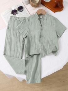 SHEIN Leap Crew 2 件套儿童休闲柔软面料 V 领设计短袖衬衫和舒适裤子套装，适合居家、休闲、外出和玩耍 - 薄荷綠 - 查看 1