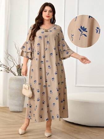 Mulvari 大码优雅花卉印花喇叭袖连衣裙