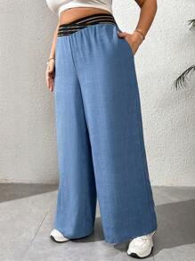 SHEIN Essnce Tenue de vacances d'été pour femme grande taille. Tenues d'été pour femmes. Tenues de plage pour femme. Tenues décontractées chics pour le Mardi Gras. Tenues de printemps pour femmes. Tenues d'enseignante pour femmes. Vêtements de femme pour vacances tropicales. Mode décontractée. Pantalon large bleu avec poches pour les trajets quotidiens - Jean brut - Voir 4