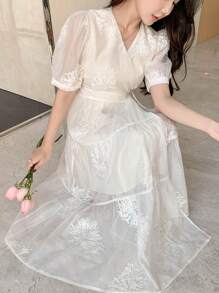 DAZY Robe longue pour femmes avec col oblique en dentelle, taille cintrée, volants