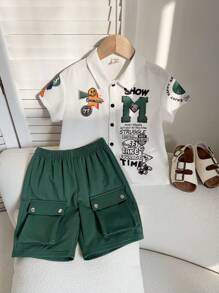 SHEIN 2 件装 年轻男孩休闲运动学院风文艺复古街头宽松涂鸦翻领衬衫和工装短裤套装 适合年轻男孩服装 年轻男孩服装 返校男孩套装 适合生日派对、晚会、表演、婚礼、洗礼、开幕式 适合服装 适合日常使用 适合上学 适合旅行 适合运动 适合春夏季