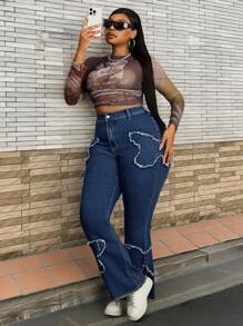 Slaydiva Plus Size Stretchy Vintage Wash Butterfly Patch Flared Jeans - Dark Wash - View 4