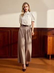 Vintamour Camisa elegante vintage para mujer, con cuello pequeño de pie ajustado con detalles de parche de volantes y lazo, top refinado para oficina, atuendo de vacaciones, atuendo de verano para mujer, camisas para mujer, blusa blanca de verano, ropa casual de negocios, atuendo de cumpleaños para mujer, vestido de invitada de boda, blusas de salida para mujer, camisetas de verano para mujer, camisa blanca de iglesia, ropa de verano para mujer, blusas bonitas, atuendo de crucero, ropa de oficina para mujer
