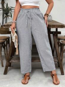 SHEIN VCAY Spodnie w paski z falbaną w talii i prostymi nogawkami w dużych rozmiarach, swobodne spodnie boho - Czarne i Białe - Zobacz 4