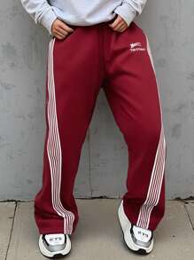 SHEIN 1 pieza Pantalón de chándal con 4 rayas rojas de estilo deportivo para adolescentes, nuevo diseño