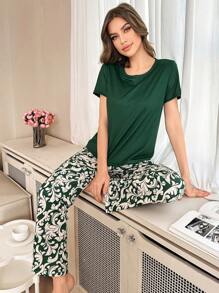 2 件套女士纯色圆领 T 恤和印花休闲裤睡衣