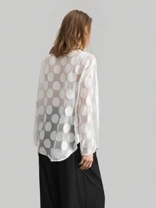 Ontre Áo sơ mi nữ Jacquard cổ tròn thả vai dài tay cài nút đơn giản thường ngày - trắng - Xem 3