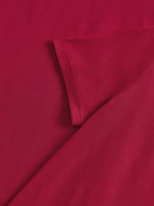 Manfinity Homme Camiseta de hombre corte slim ajustado de color rojo vino, uso casual minimalista de todos los días