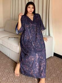 Dazy Petite Plus 碎花V领中长款睡袍，紫色，四季睡衣 - 紫色 - 查看 4