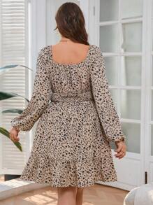 SHEIN Frenchy 大码休闲度假方领腰部修身喇叭裙