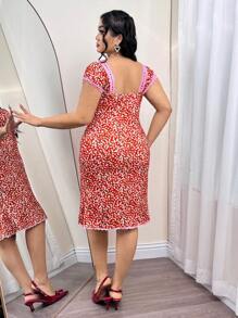 SHEIN ICON Plus Size Ditsy Floral Dress With Square Neck And Lace Trim Decor, Suitable For Valentine's Day Date Outfit - Multicolor - View 2