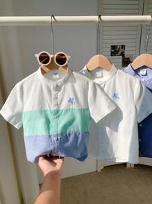 SHEIN Set de 3 camisas de moda con cuello mao, un solo botonadura, parches multicolor y bordados, diseñadas para niños, aptas para primavera, verano, otoño e invierno, uso en casa, al aire libre, en la escuela y para hacer deporte