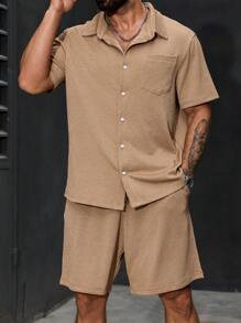 Manfinity CasualCool 1 套大码男士衬衫和短裤，休闲简约时尚，适合日常穿着 - 卡其色 - 查看 4
