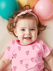 SHEIN Leap Crew 可爱手绘迷你粉色爱心图案，女宝宝休闲简约短袖圆领上衣适合夏季