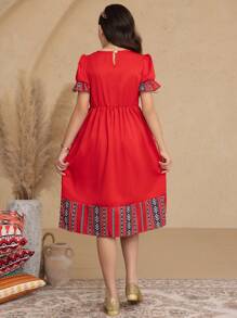 1pc Tween Girls' Red Retro Print Patchwork Cinched Waist Bubble Sleeve Spring/Summer Vacation Dress - Red - View 2