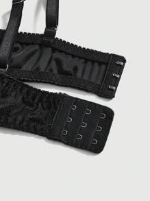 ROMWE Goth Conjunto de lencería gótica de terciopelo oscuro con encaje, sujetador y pantis con triángulos