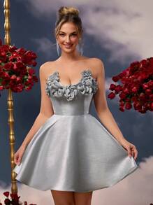 SHEIN Belle Thanh lịch, lãng mạn, tuyệt đẹp Chất liệu sáng bóng màu xám bạc, Trang trí hoa ba chiều, Không dây, Không tay ống, Váy dạ hội, Váy dự tiệc cưới, Thích hợp cho sự kiện đám cưới, Tiệc độc thân, Váy ngắn dự tiệc vũ hội ngày lễ (Phiên bản trang trí) - Xám - Xem 5