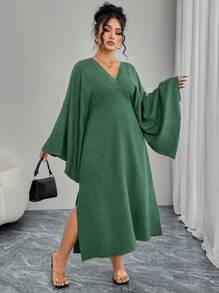 Modelyn Plus Size Elegant Solid Color Flare Sleeve Side Slit Dress - Green - View 2