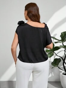 SHEIN Privé 大码女士优雅浪漫简约蝴蝶领露肩短袖衬衫，适合通勤和约会，春夏季 - 黑色 - 查看 2