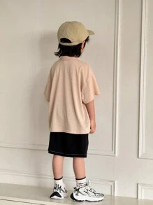SHEIN طقم بولو قصير الأكمام وشورت بتفاصيل جيوب للأولاد، منط الكوري الكلاسيكي المريح اليومي، بطباعة حرفية، مناسب للربيع/الصيف، الارتداء اليومي، الرياضة، الخروج، المدرسة، الحفلات، المناسبات، التصوير، العودة للمدرسة