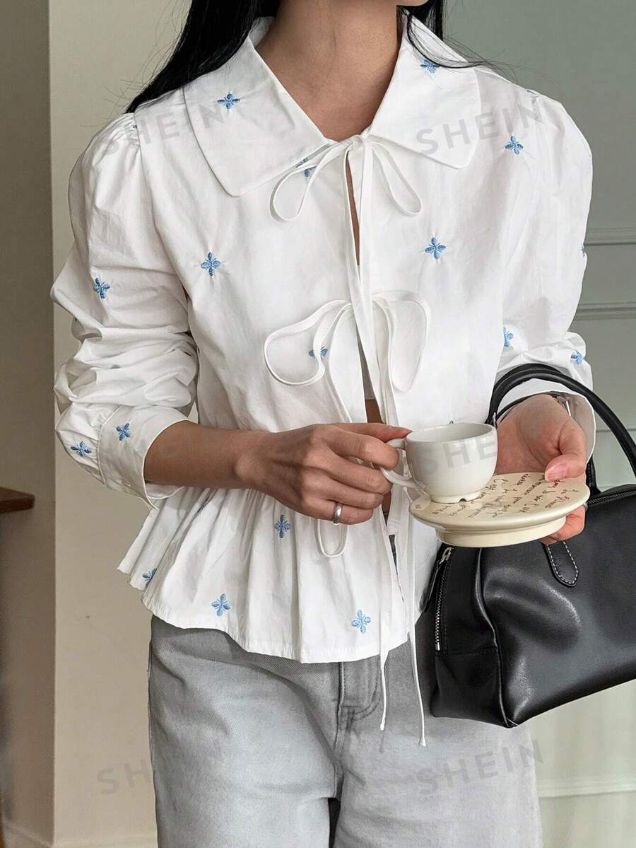 DAZY Blusa de manga corta y larga con decoración bordada y cuello para mujer