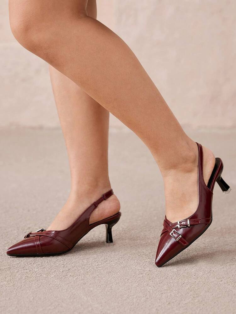 CUCCOO CURVES Chaussures à bout pointu grande largeur grande taille avec talon haut et bride décorative