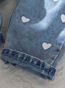 SHEIN Vintaside Kids Conjunto de 2 piezas de niña bebé compuesto por una camiseta de manga corta de unicolor y un peto casual con estampado de corazones