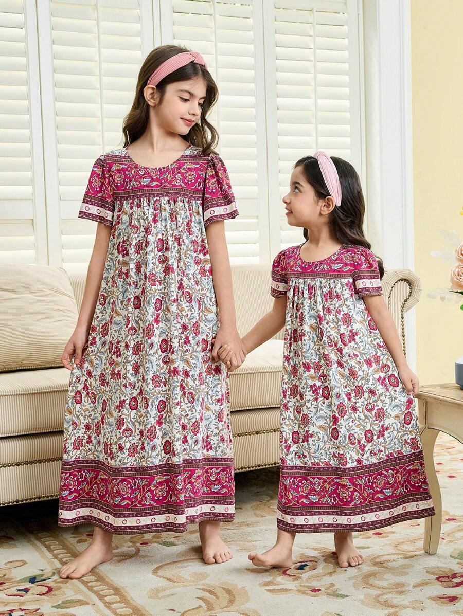 SHEIN Tween-Mädchen Lockeres, legeres Kleid mit Vintage-Blumenmuster und Retro-Muster, Rundhalsausschnitt, kurze Ärmel, für den Familienurlaub, legeres Kleid mit Blumendruck, kurzärmliges Kleid (2 Teile separat erhältlich) - Blau-Weiß - Übersicht 1